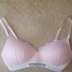 Victoria's Secret wireless bra, size 36D